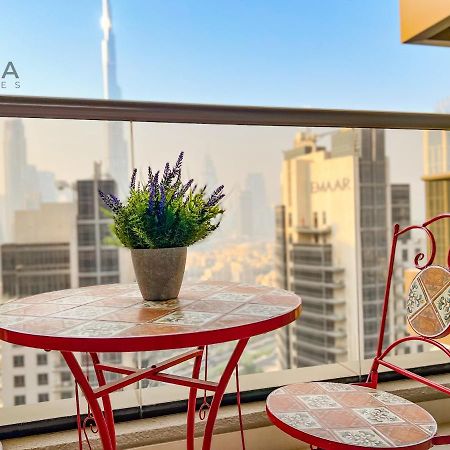 Mira Holiday Homes - Lovely Studio With Burj Khalifa View Dubai Exterior foto